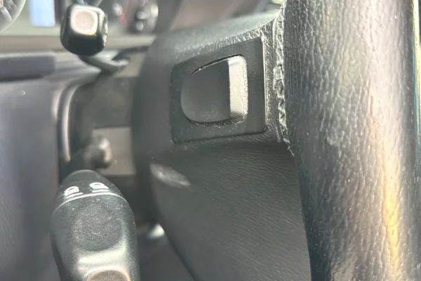 Makina ne shitje ne Fier, Mercedes-Benz, 2006 Benzine,Kambio Automatik Pagesa 5,200  Euro.