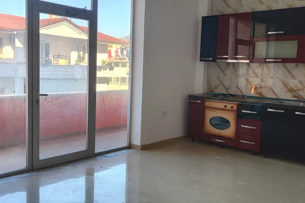 Shtepi ne shitje Vila Luksoze ne Tirane, 2+1, Mobilimi Bosh, pa mobiluar, Pagesa 468,000  Euro.