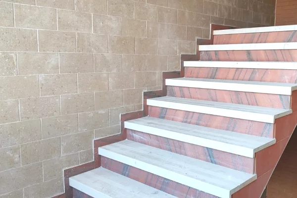 Shtepi ne shitje Vila Luksoze ne Tirane, 2+1, Mobilimi Bosh, pa mobiluar, Pagesa 468,000  Euro.