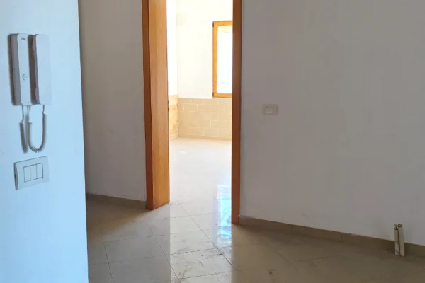 Shtepi ne shitje Vila Luksoze ne Tirane, 2+1, Mobilimi Bosh, pa mobiluar, Pagesa 468,000  Euro.