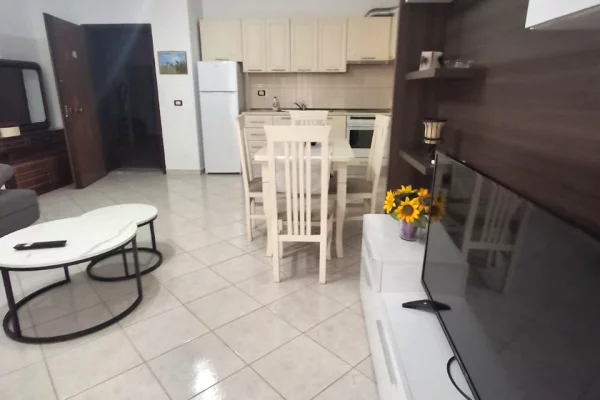 Shtepi me qera 2+1 ne Tirane - 550 Euro