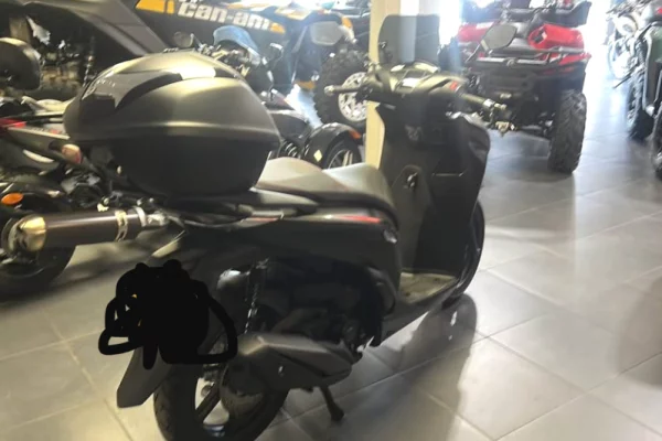 Motorra ne shitje ne Tirane - 610,000 Leke