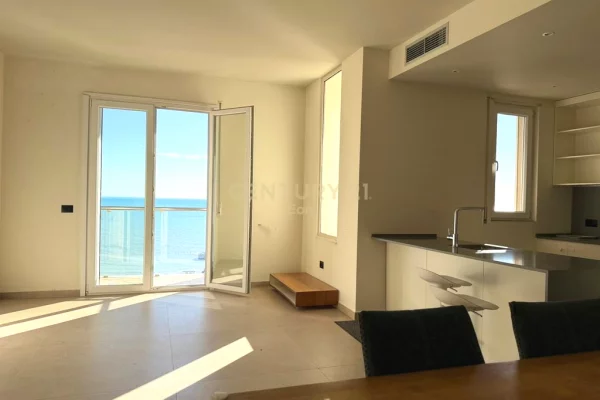 Shtepi ne shitje Apartament ne Durres, 2+1, Mobilimi E mobiluar, Pagesa 260,000  Euro.