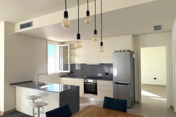 Shtepi ne shitje Apartament ne Durres, 2+1, Mobilimi E mobiluar, Pagesa 260,000  Euro.