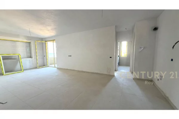 Shtepi ne shitje Apartament ne Durres, 1+1, Mobilimi Pjeserisht e mobiluar, Pagesa 180,000  Euro.