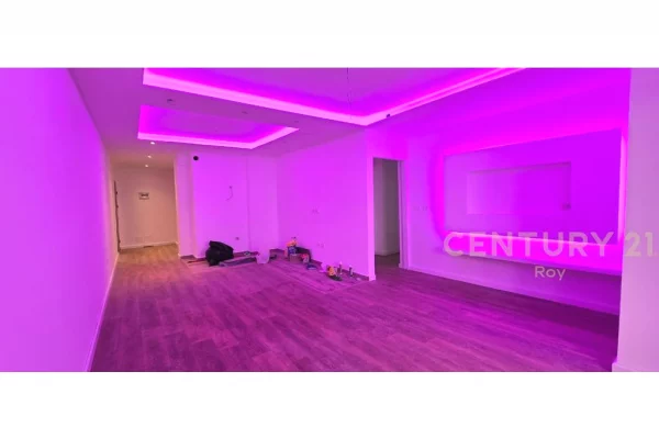 Shtepi ne shitje Apartament ne Durres, 2+1, Mobilimi Pjeserisht e mobiluar, Pagesa 130,000  Euro.