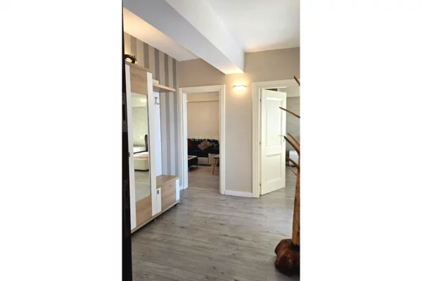 Shtepi ne shitje Apartament ne Durres, 2+1, Mobilimi E mobiluar, Pagesa 155,000  Euro.