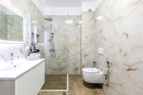 Shtepi ne shitje Apartament ne Durres, 2+1, Mobilimi E mobiluar, Pagesa 155,000  Euro.