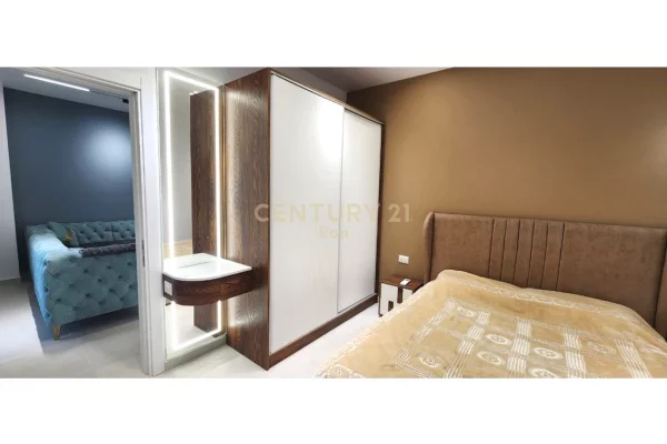 Shtepi ne shitje Apartament ne Durres, 2+1, Mobilimi E mobiluar, Pagesa 270,000  Euro.