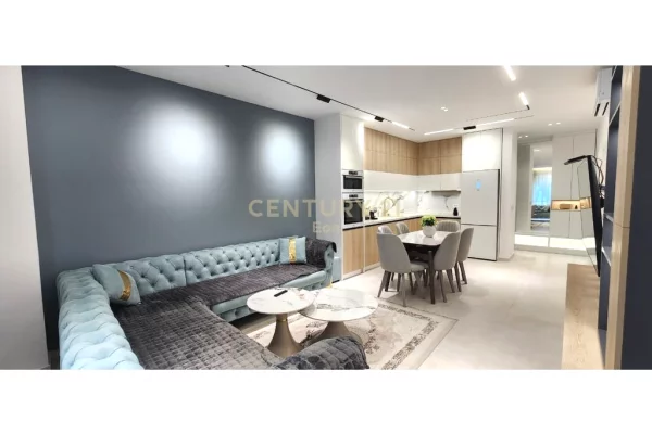 Shtepi ne shitje Apartament ne Durres, 2+1, Mobilimi E mobiluar, Pagesa 270,000  Euro.