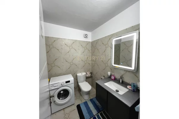 Shtepi ne shitje Apartament ne Durres, 3+1, Mobilimi E mobiluar, Pagesa 310,000  Euro.