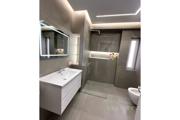 Shtepi ne shitje 2+1 ne Durres - 220,000 Euro