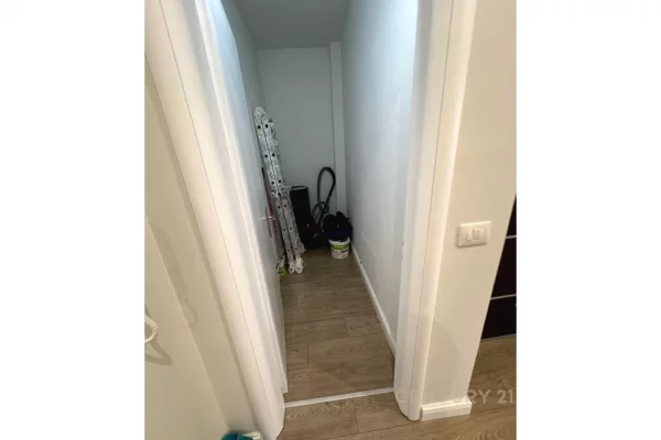 Shtepi ne shitje Apartament ne Durres, 2+1, Mobilimi E mobiluar, Pagesa 220,000  Euro.