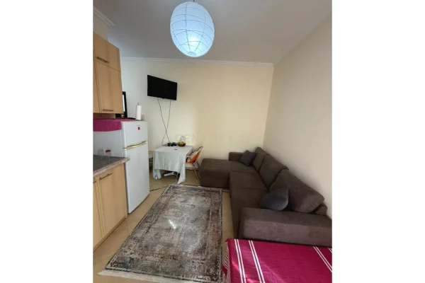 Shtepi ne shitje Apartament ne Durres, 1+1, Mobilimi E mobiluar, Pagesa 60,000  Euro.