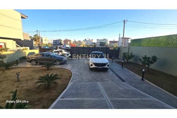 Shtepi ne shitje 3+1 ne Durres - 380,000 Euro