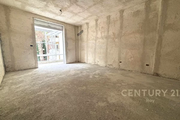 Shtepi ne shitje Apartament ne Durres, 1+1, Mobilimi Bosh, pa mobiluar, Pagesa 93,340  Euro.