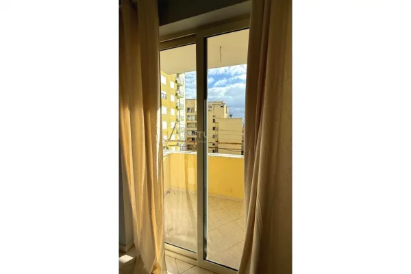 Shtepi me qera 1+1 ne Durres - 350 Euro