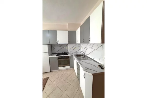 Shtepi me qera Apartament ne Durres, 1+1, Mobilimi E mobiluar, Pagesa 350  Euro.