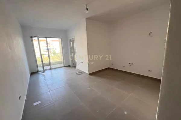 Apartment for sale in Durres 2+1, Emty