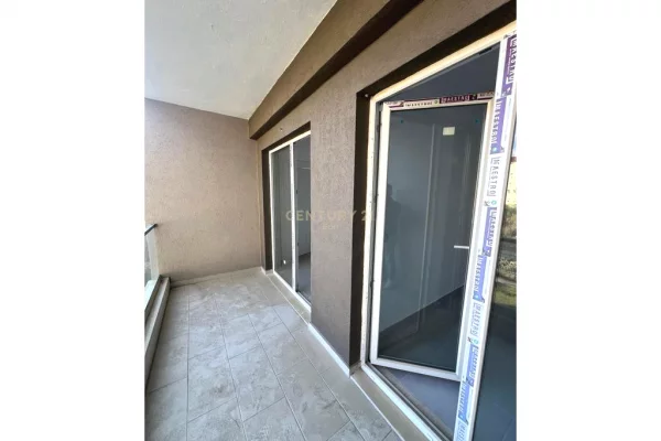 Apartment for sale in Durres 2+1, Emty