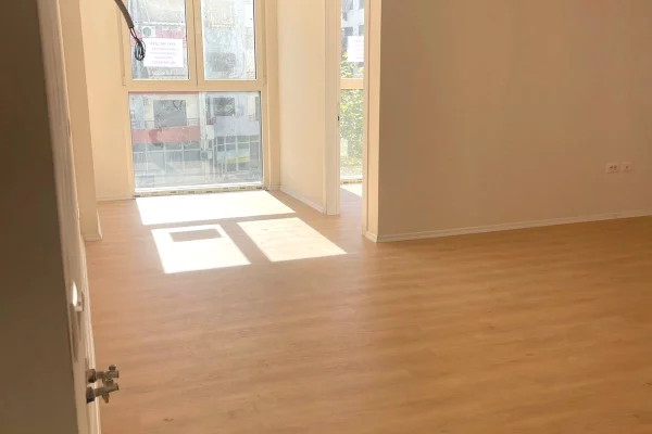 Shtepi me qera 2+1 ne Tirane - 60,000 Leke