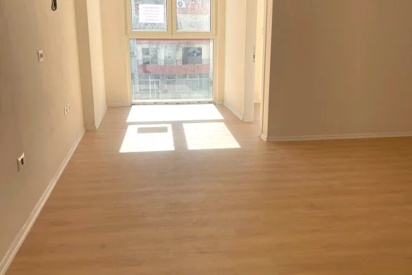 Shtepi me qera 2+1 ne Tirane - 60,000 Leke