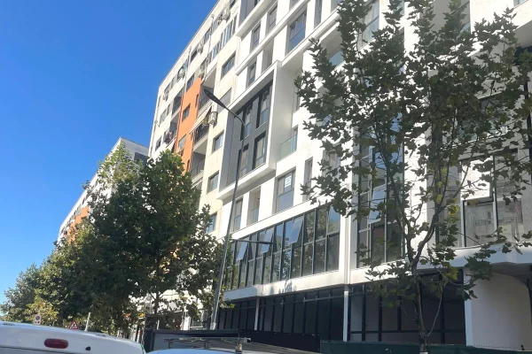 Shtepi me qera Apartament ne Tirane, 2+1, Mobilimi Bosh, pa mobiluar, Pagesa 60,000  Leke.