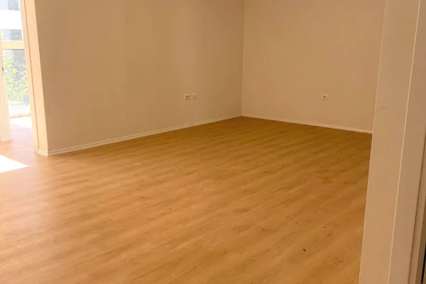 Shtepi me qera Apartament ne Tirane, 2+1, Mobilimi Bosh, pa mobiluar, Pagesa 60,000  Leke.