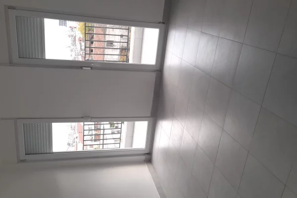 Shtepi me qera Apartament ne Tirane, 3+1, Mobilimi Bosh, pa mobiluar, Pagesa 45,000  Leke.
