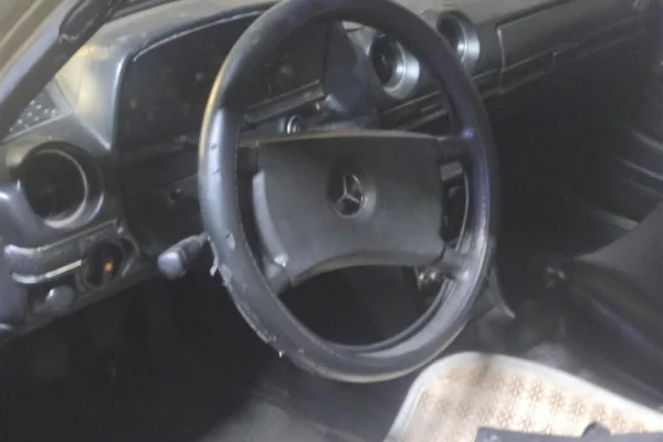 Makina ne shitje ne Tirane - 7,000 Euro