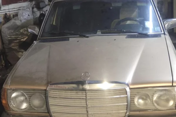 Makina ne shitje ne Tirane - 7,000 Euro