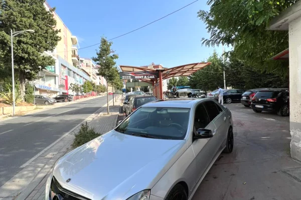 Cars for sale in Tirana - 9,300 Euro