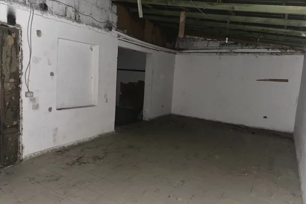 Business Property for Rent 4+1 in Tirana - 300 Euro
