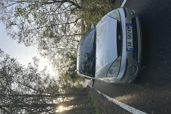 Makina ne shitje ne Lezhe, Ford, 2003 Diesel,Kambio Manual Pagesa 1,500  Euro.
