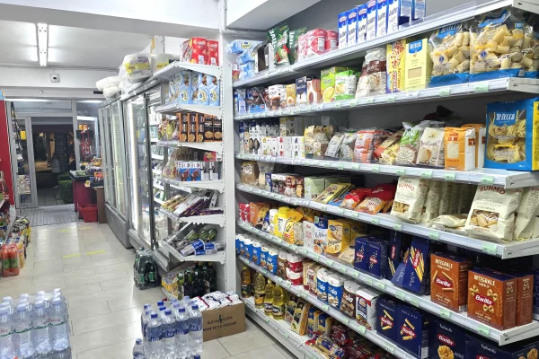 Attivita commerciale in vendita  a Valona - 15,000 Euro