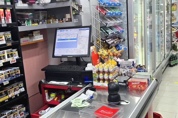 Attivita commerciale in vendita  a Valona - 15,000 Euro