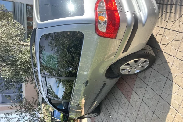 Cars for sale in Tirana - 4,500 Euro