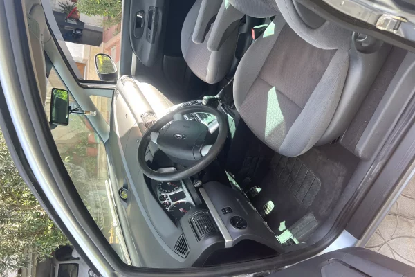 Makina ne shitje ne Tirane, Ford, 2008 gasoline-gas,Kambio Manual Pagesa 4,500  Euro.