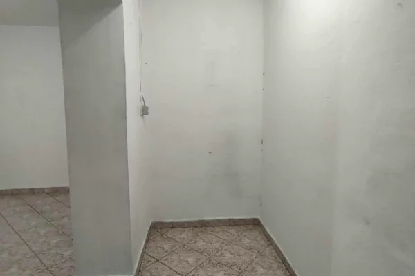 Apartment for rent in Tirana 2+1, Emty