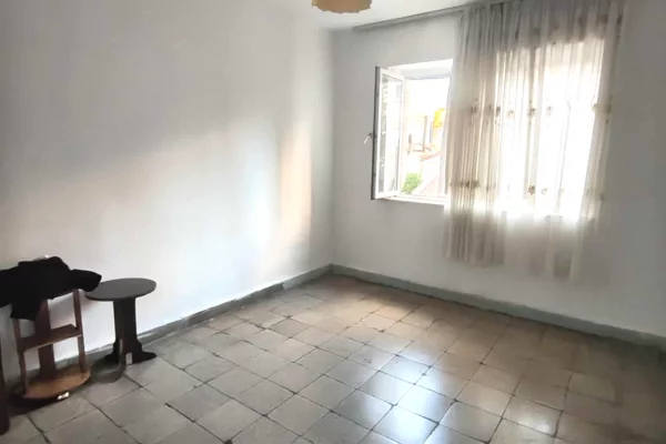 Apartment for rent in Tirana 2+1, Emty