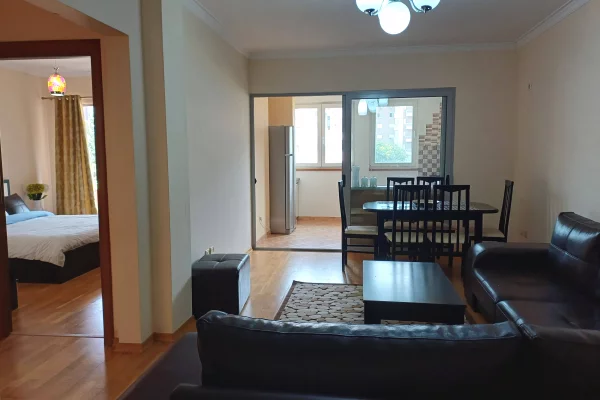 Shtepi me qera 2+1 ne Tirane - 450 Euro