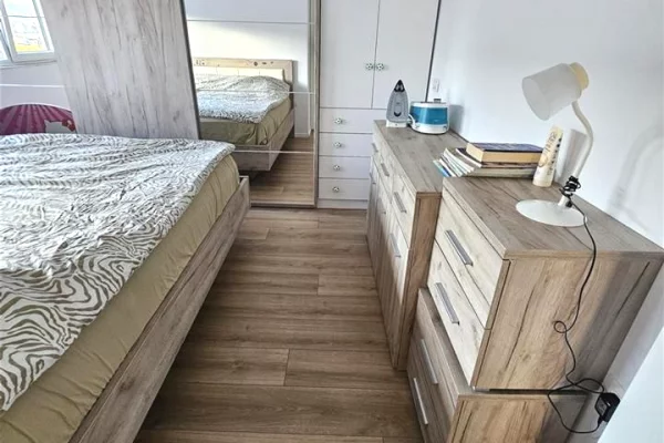 Shtepi me qera Apartament ne Tirane, 1+1, Mobilimi E mobiluar, Pagesa 550  Euro.