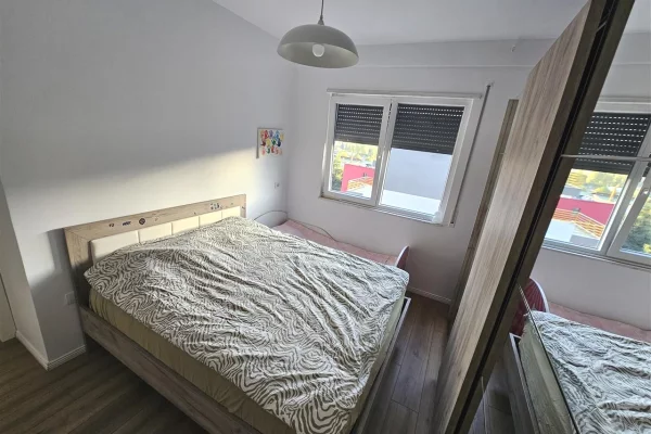Shtepi me qera Apartament ne Tirane, 1+1, Mobilimi E mobiluar, Pagesa 550  Euro.