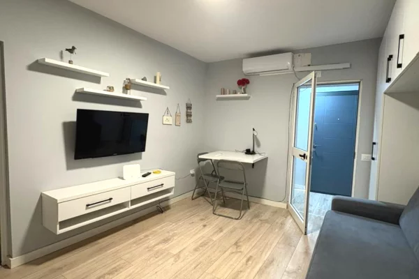 Shtepi me qera Garsoniere ne Tirane - 400 Euro