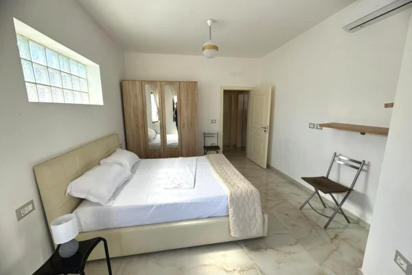 Shtepi me qera 2+1 ne Tirane - 250 Euro