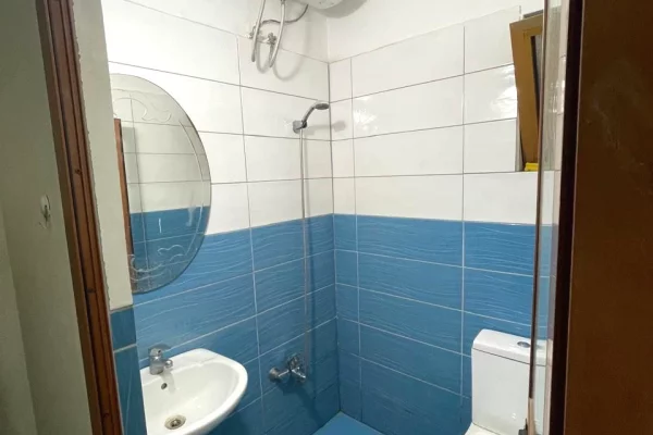 Shtepi me qera Apartament ne Tirane, 1+1, Mobilimi E mobiluar, Pagesa 350  Euro.