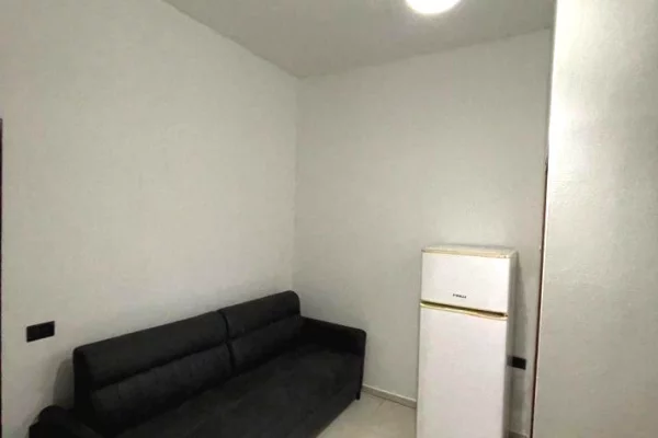 Shtepi me qera Apartament ne Tirane, 1+1, Mobilimi E mobiluar, Pagesa 350  Euro.