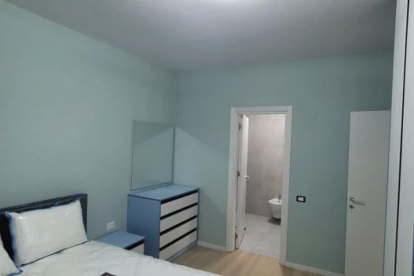 Shtepi me qera Apartament ne Tirane, 2+1, Mobilimi E mobiluar, Pagesa 1,200  Euro.