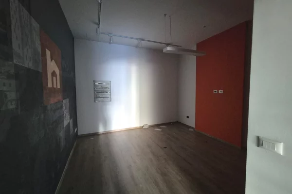 Shtepi me qera 3+1 ne Tirane - 3,800 Euro