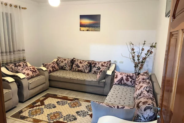 Shtepi me qera 3+1 ne Tirane - 430 Euro